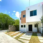 Villa Selvatica Con Piscina Privada En Playa Del Carmen