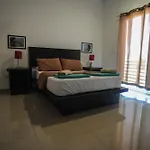 Casa Felicidad Apartment