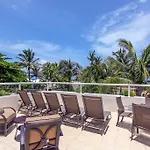 Villa Vista Del Mar - Beachside Vacation Home - At Playacar Phase I