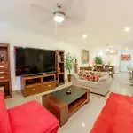 Fun And Relaxing 2Br Penthouse In Studio One By Happy Address
