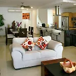 Fun And Relaxing 2Br Penthouse In Studio One By Happy Address