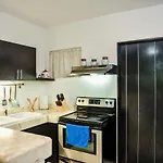 B&B Pelicanos