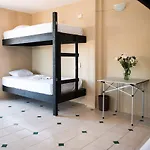 Deja Hostel Suites