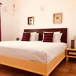 La Armonia Suites