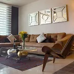 Cozy Well Located 2Br By Happy Address