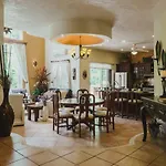 Casa Cascada - 3 Bdrm House For 6, Close To The Beach