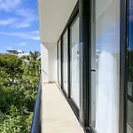 It Building By Playa Moments