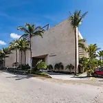 The Elements Ocean Front By Playa Paradise