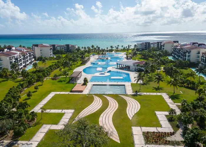 Stunning Ocean Front By Condo Boutique
