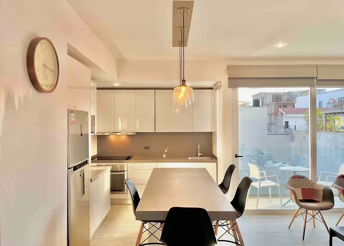 Apartment On 5Th Avenue Steps Away From Mamita\'S Beach At Quinto Sol By Waves
