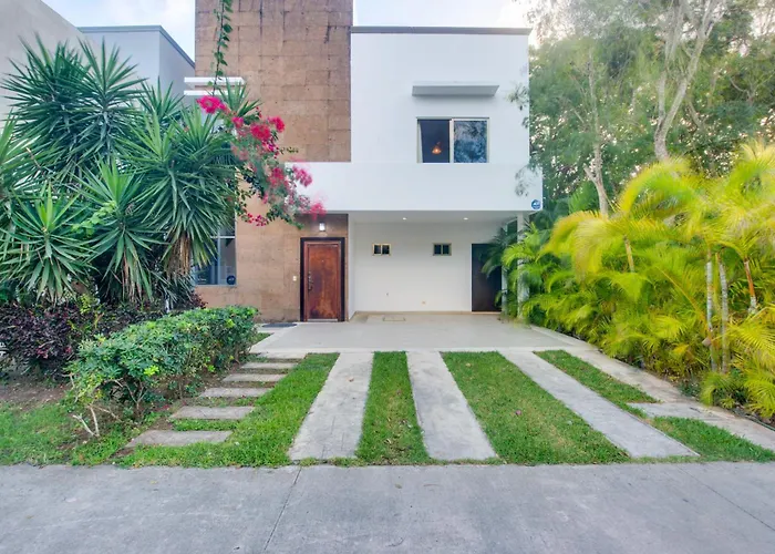 Luxe Playa Del Carmen Home With Pool - Walk To Beach