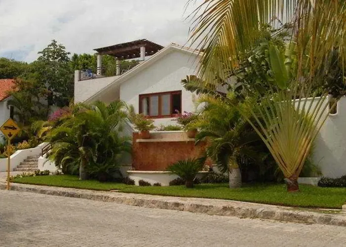 Casa Paloma Blanca