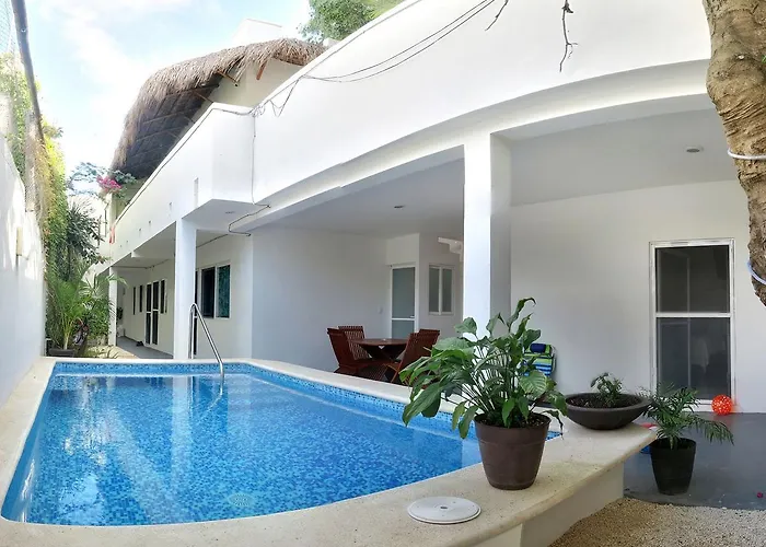 Azula Maya Studios