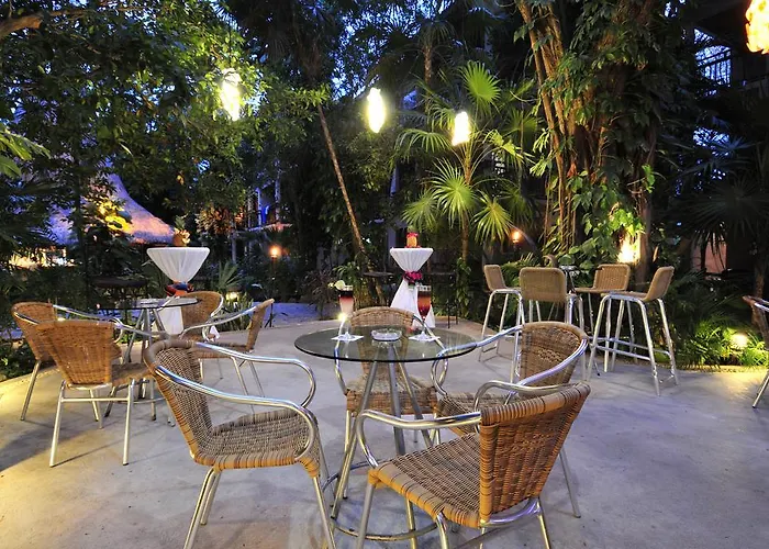 Moongate Hotel
