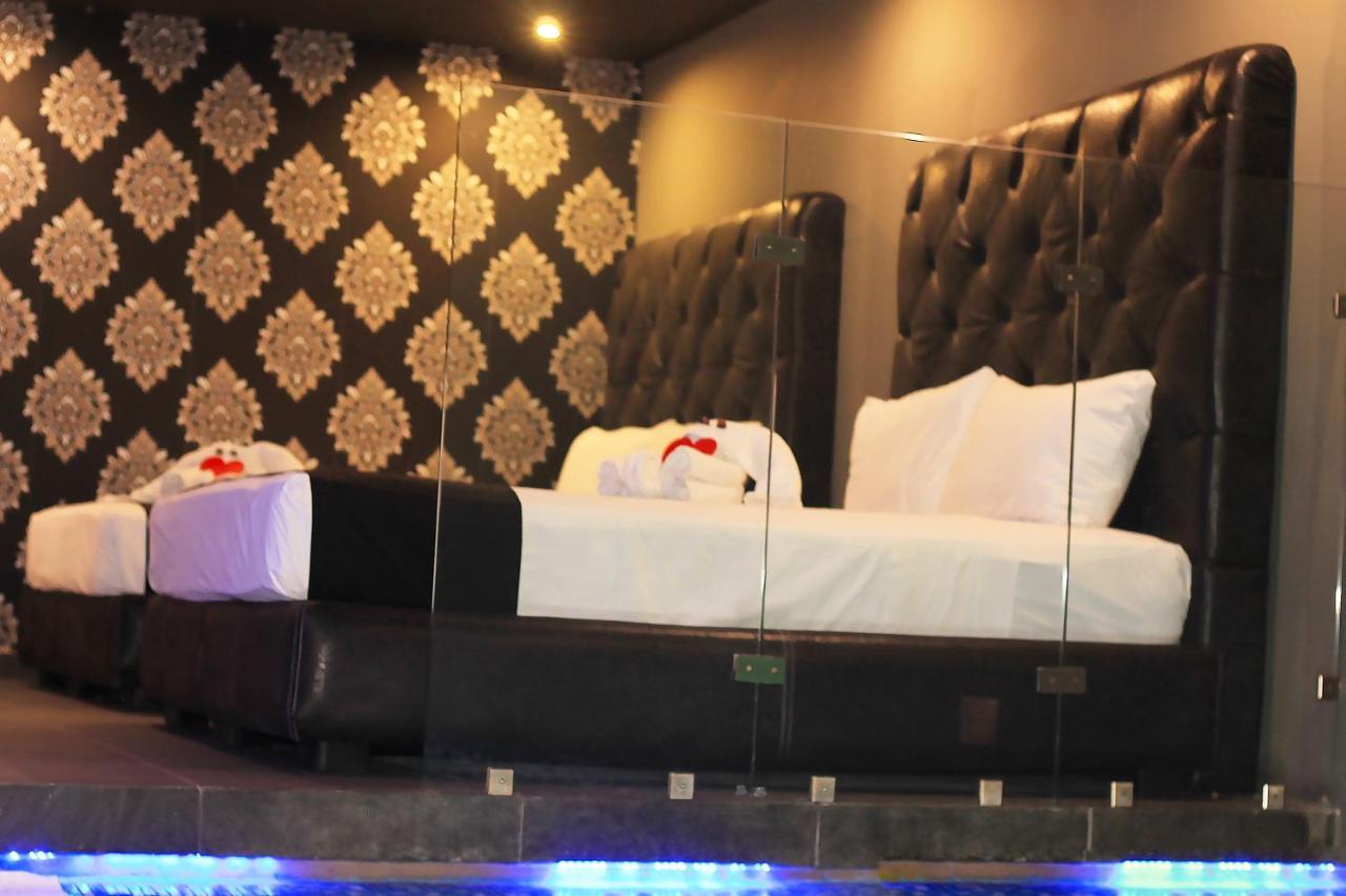 Love hotel Intimisimo Constituyentes