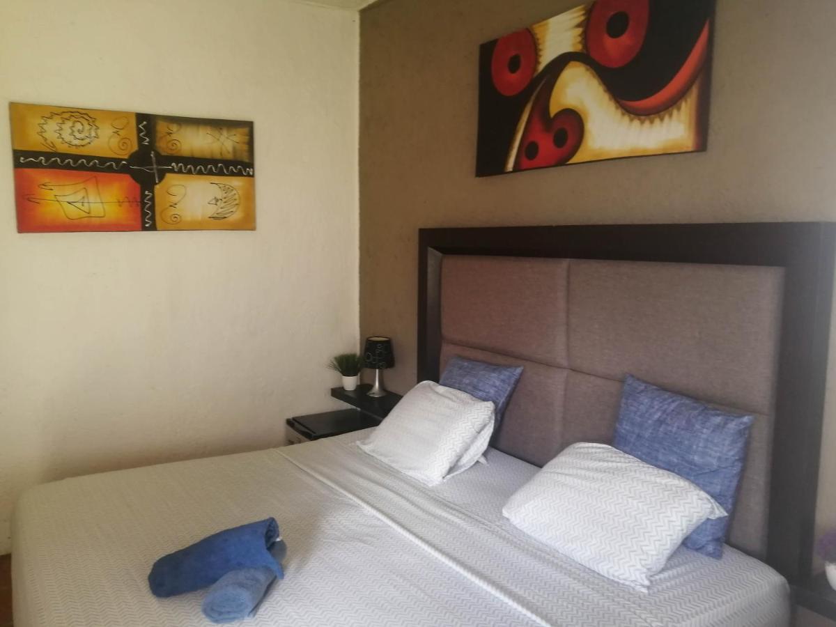 Bed & Breakfast Embarcadero Maya