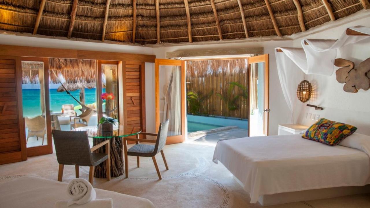 Mahekal Front & Playa del Carmen