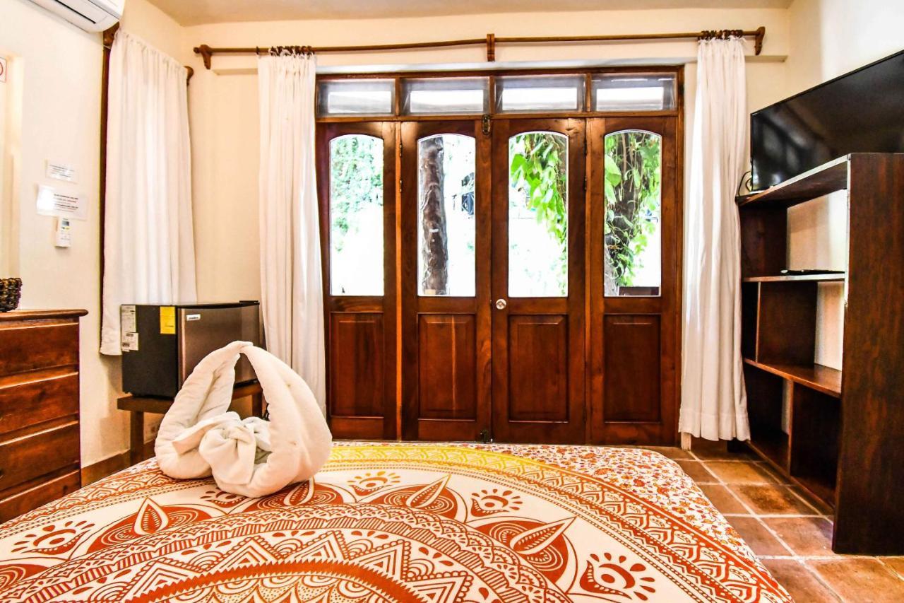 Casa Freud Aparthotel *
