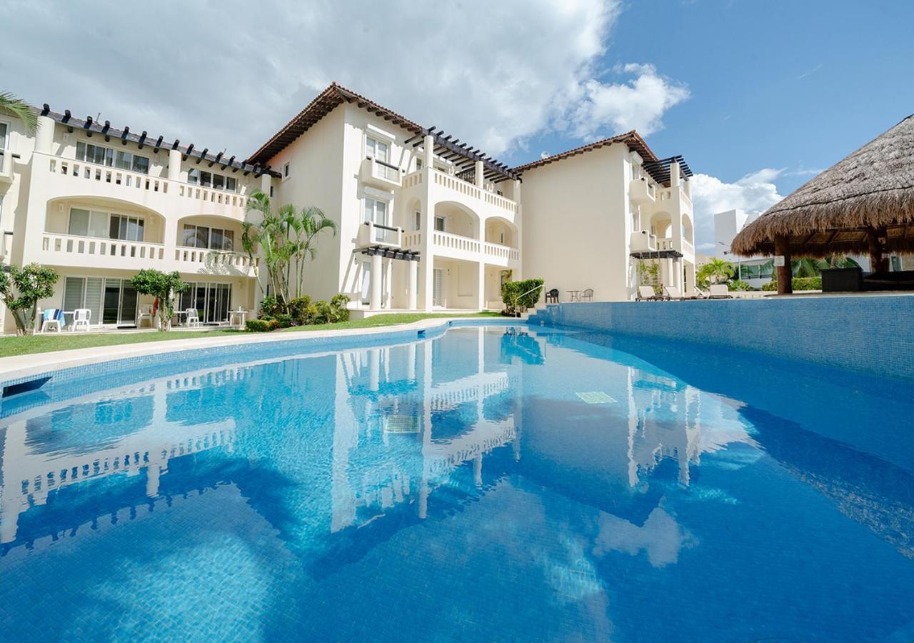 Sol 6 - 3 Bedroom Only 1 Block From Coco - At Luna Maya Apartment Playa del Carmen