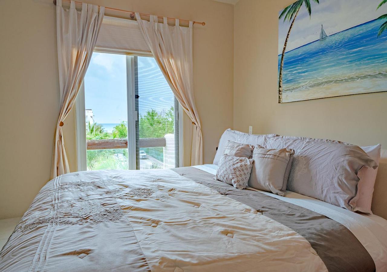 Sol 6 - 3 Bedroom Only 1 Block From Coco - At Luna Maya Playa del Carmen