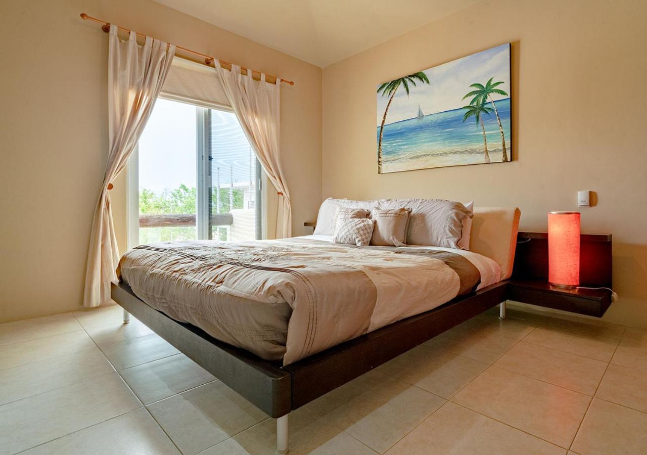 Sol 6 - 3 Bedroom Only 1 Block From Coco - At Luna Maya * Playa del Carmen