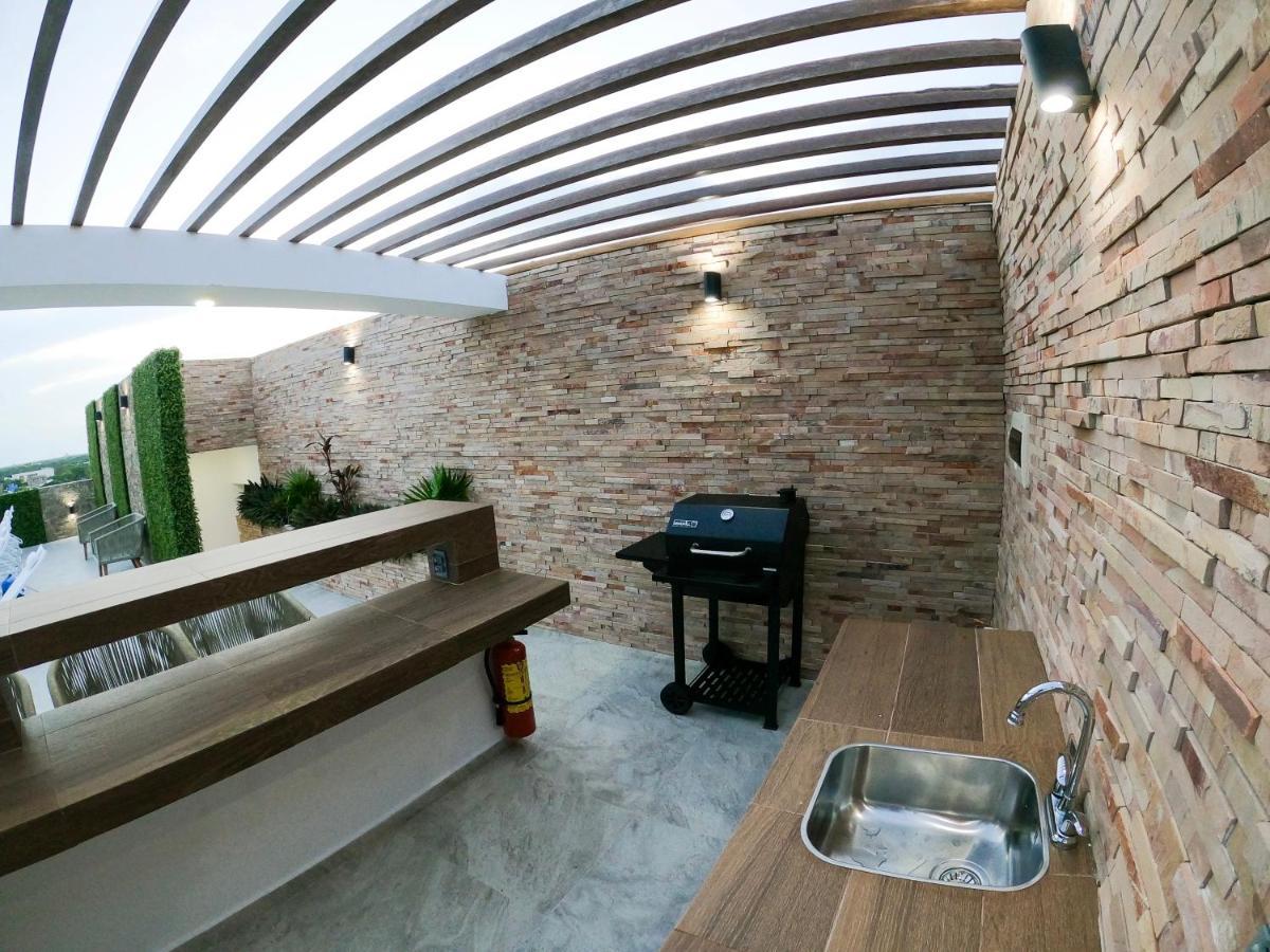 Menesse Midtown Studio Apartment