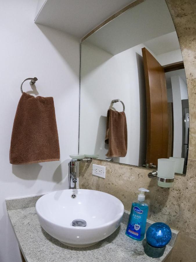 Menesse Midtown Studio *