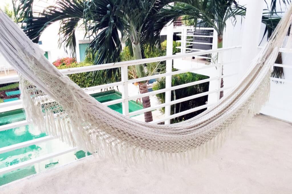 Poolside Tranquil In Apartamento *