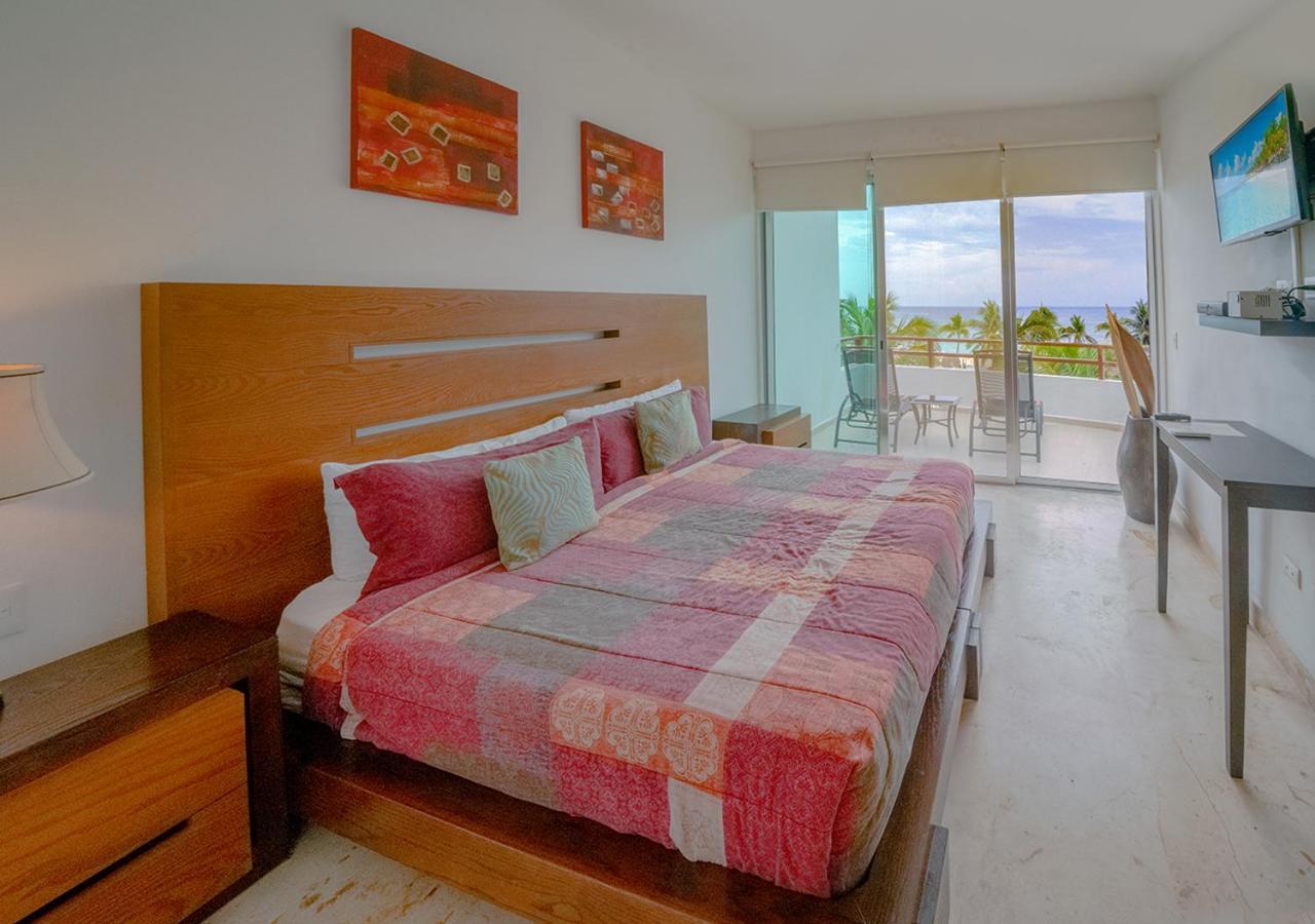 Beachfront Penthouse With 3 Bedrooms & Ocean View - Nubes * Playa del Carmen
