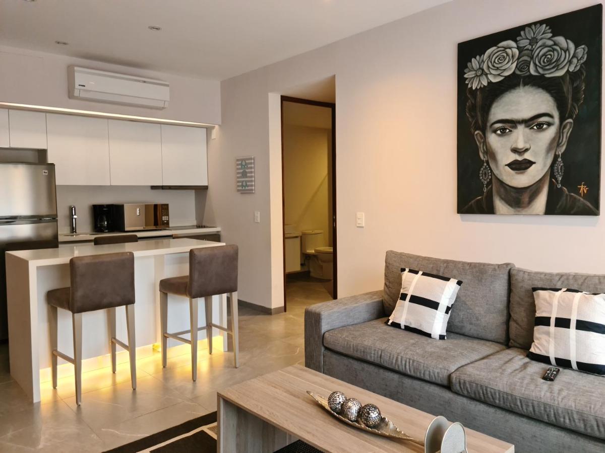 Discover From The Gallery Steps To The Apartment *