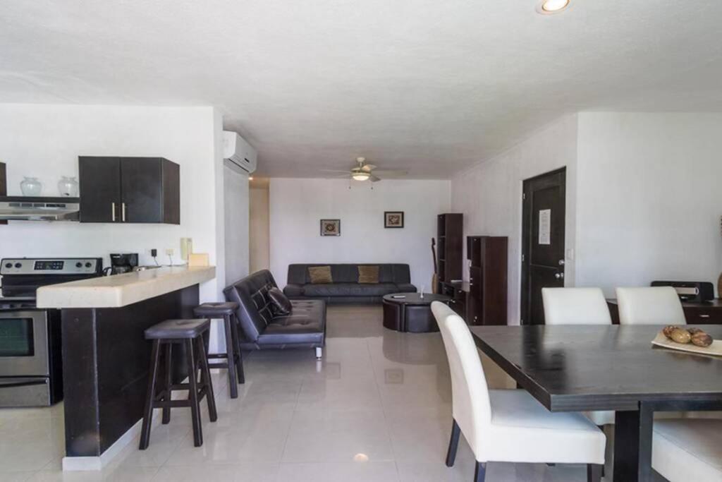 Apartamento Poolside Tranquil In Playa del Carmen