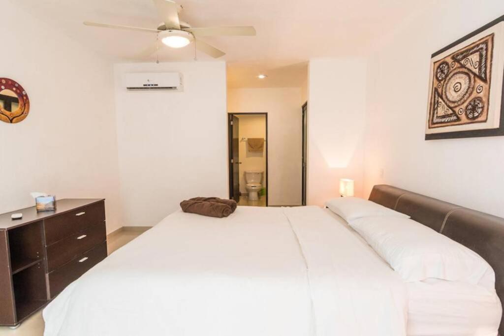 Poolside Tranquil In Apartamento Playa del Carmen
