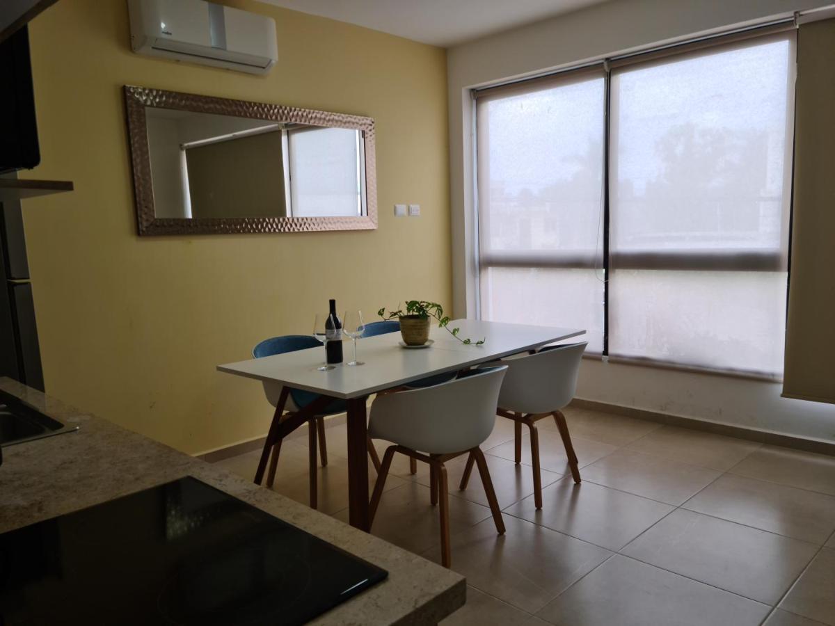 Luxury 2br, Pool Roof, Near To The Apartment