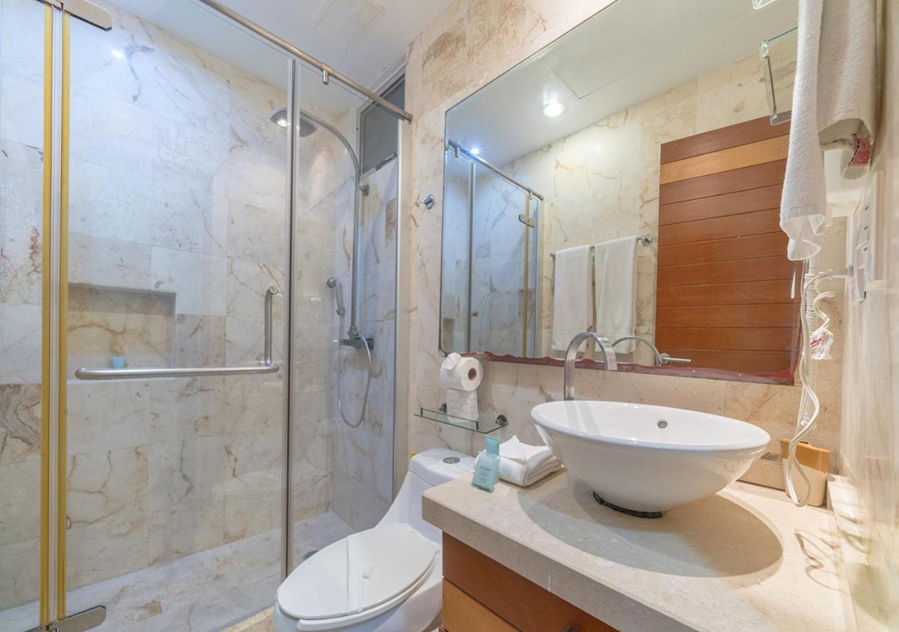 Beachfront Penthouse With 3 Bedrooms & Ocean View - Nubes *