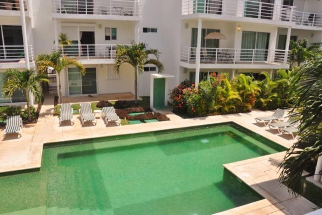 Apartamento Poolside Tranquil In Playa del Carmen