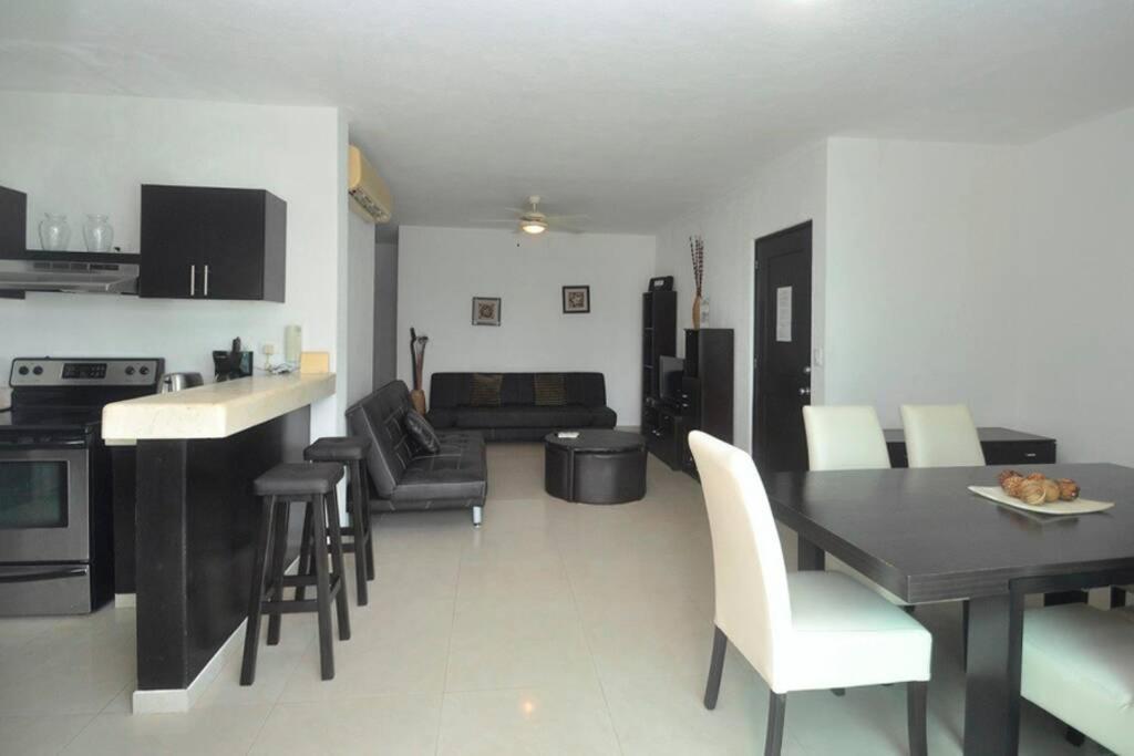 Apartamento Poolside Tranquil In