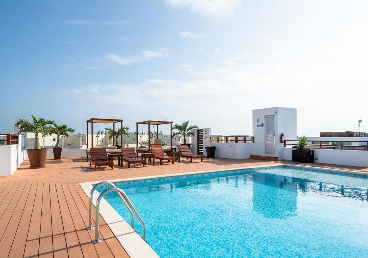 Beachfront Penthouse With 3 Bedrooms & Ocean View - Nubes Holiday home *