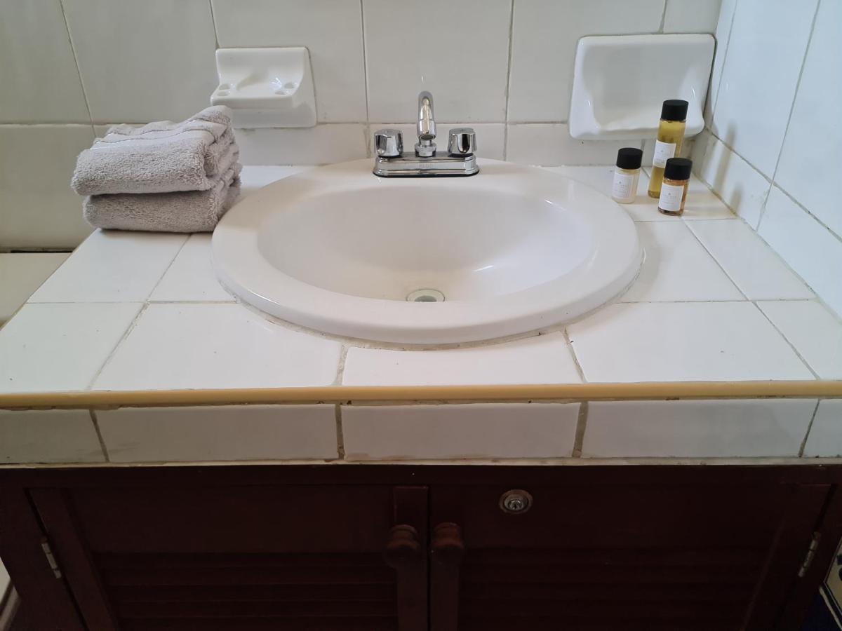 Ubicacion Inmejorable A Pasos De Playacar Beach Y 5ta Av Apartment