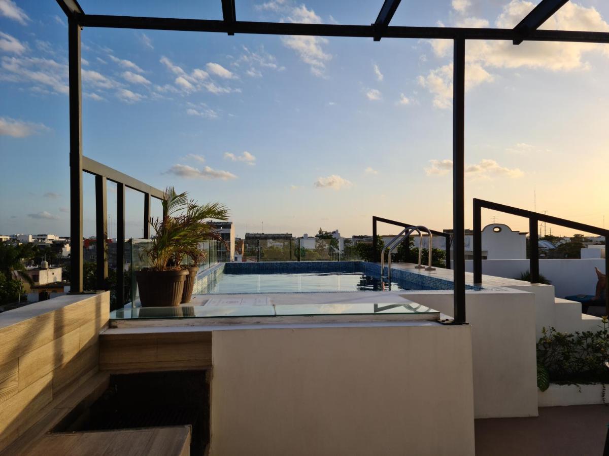 Luxury 2br, Pool Roof, Near To The Apartment