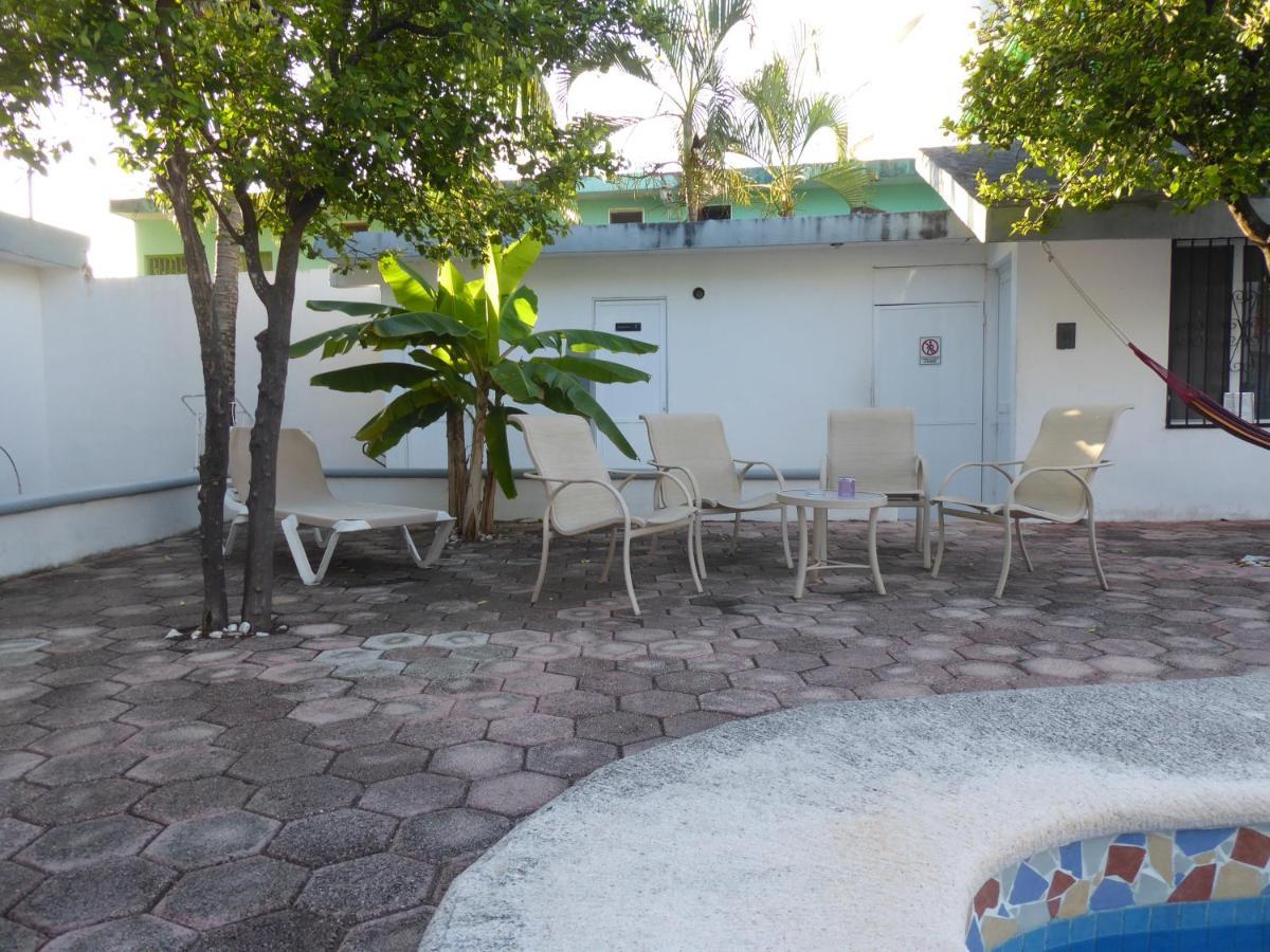 Apartahotel Claro De Luna 2*