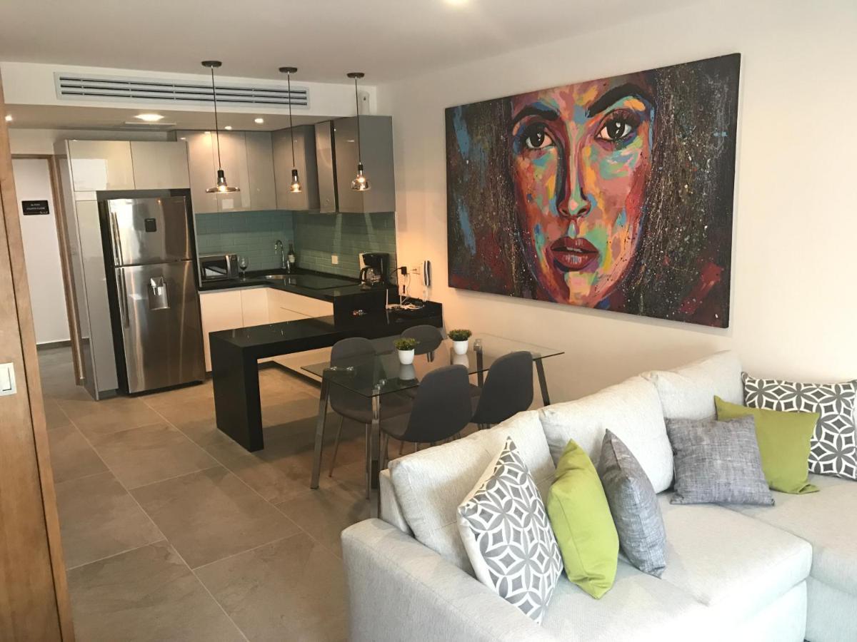 Charming Right On 5th Avenue - Ideal For Couples *