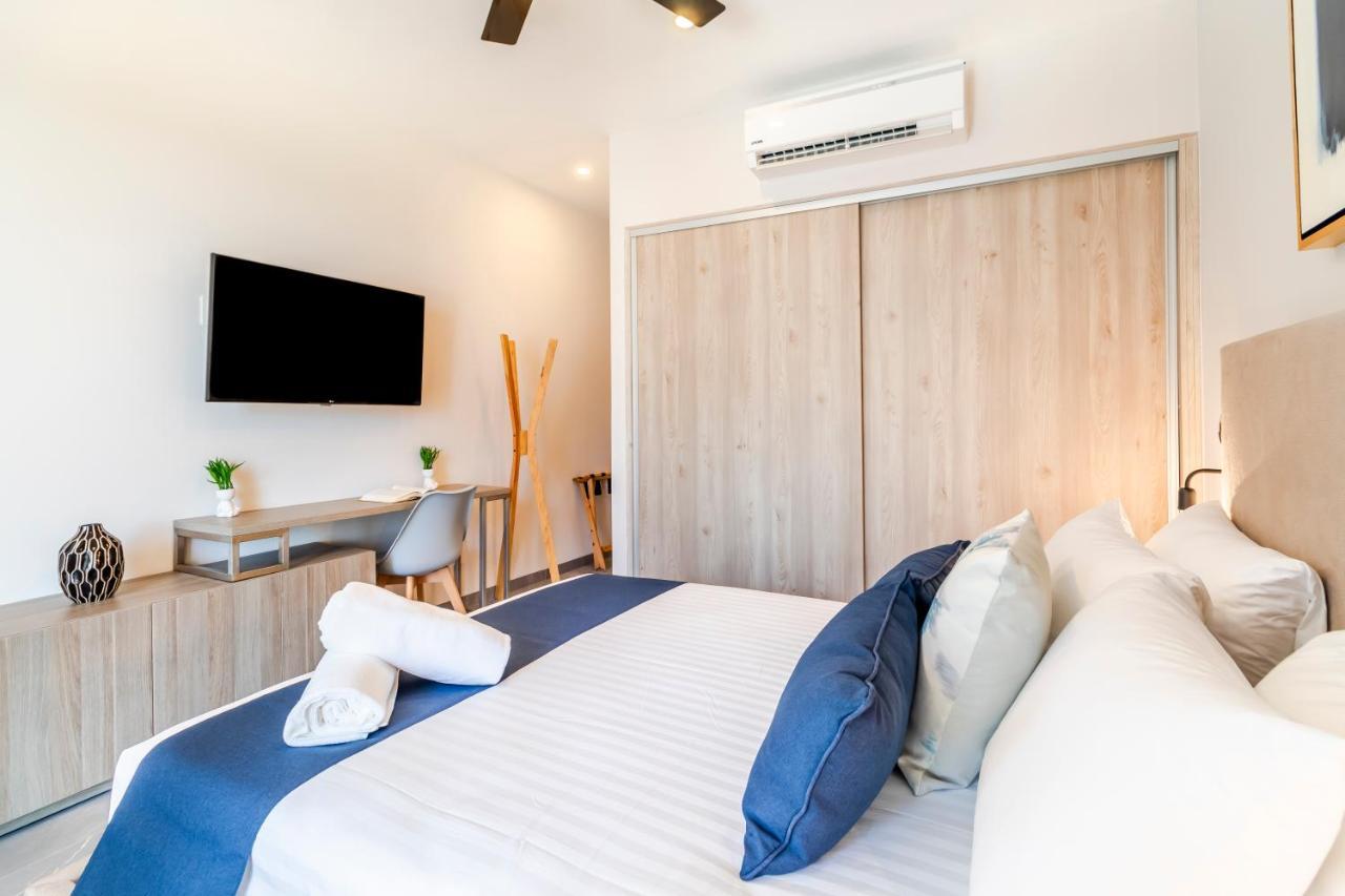 Apartment Spacious And Luxurious 2 Bedroom Wih View And Private Balcony. Playa del Carmen