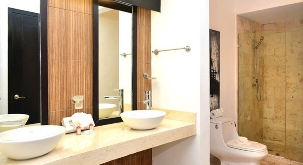 Ocean Front Corto Maltes 104 In Downtown *