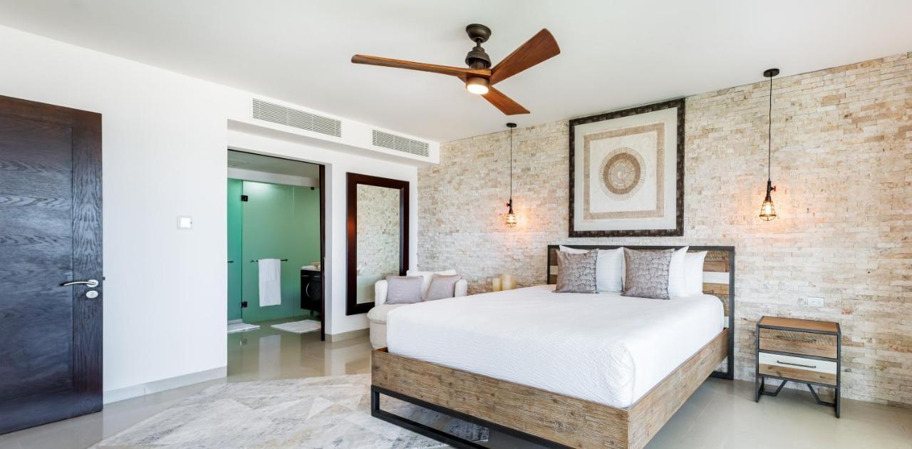 Gorgeous Ocean Front Casa Shell Apartment Playa del Carmen