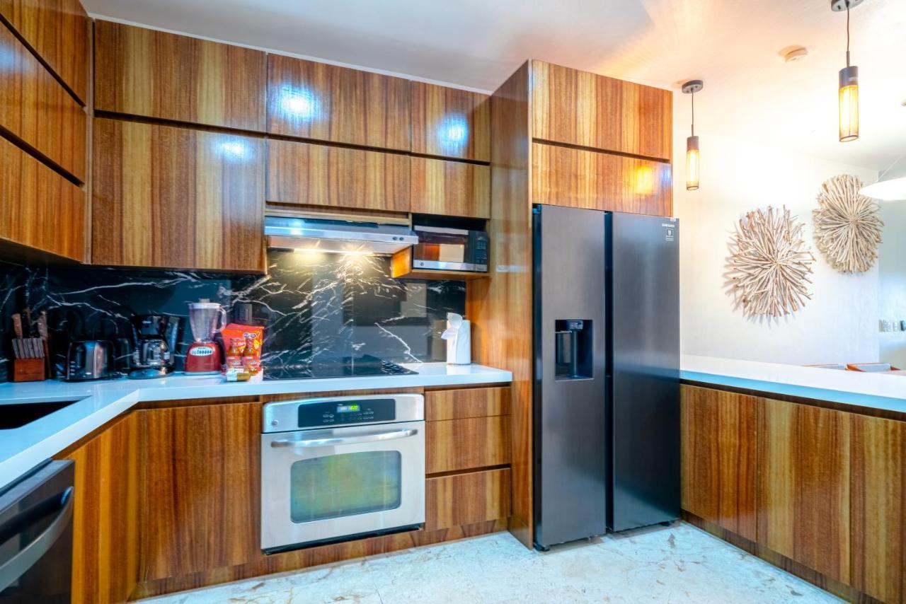 Surf 405 - Luxury Oceanview Beachfront 3 Bedroom With Gym - At El Faro * Playa del Carmen