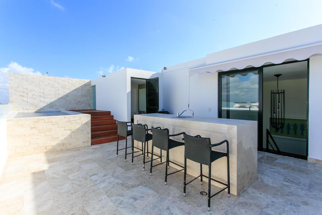 A-nah Apartments, Rooftop Pool, Walking Distance To 5th Avenue
