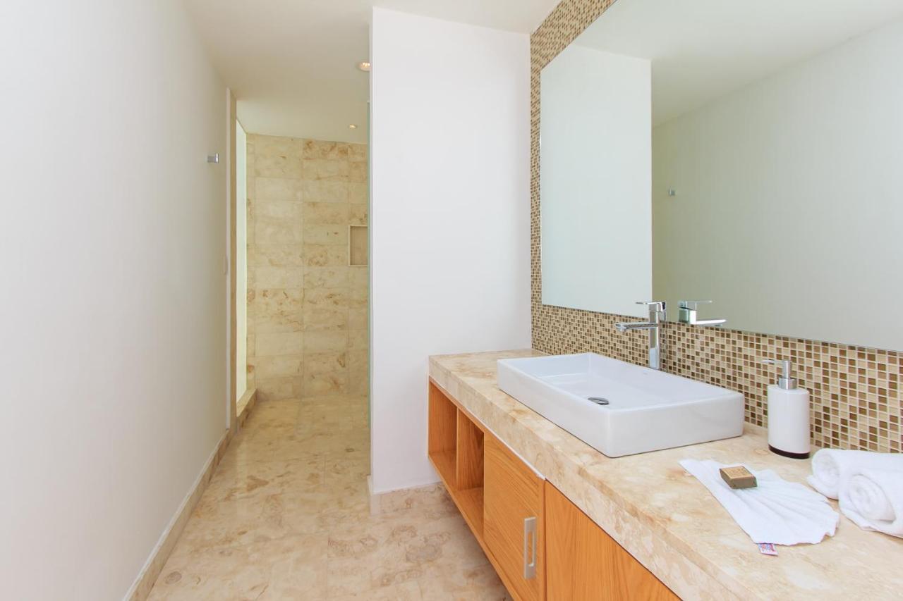 A-nah Apartments, Rooftop Pool, Walking Distance To 5th Avenue Playa del Carmen
