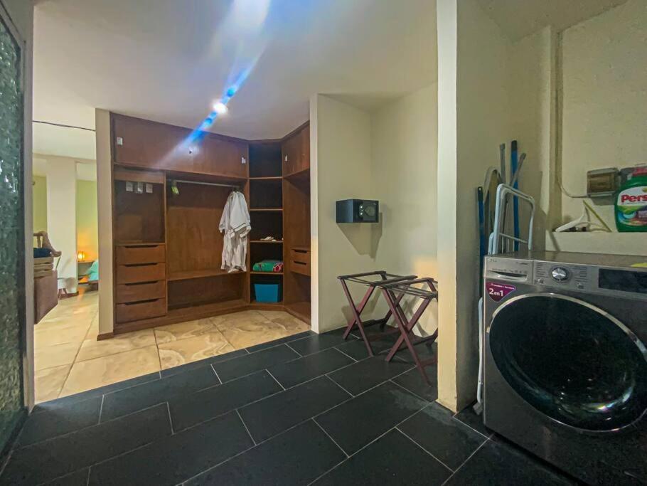 Сasa de vacaciones Playa Gem-a Unique Penthouse In Heart Of Downtown!