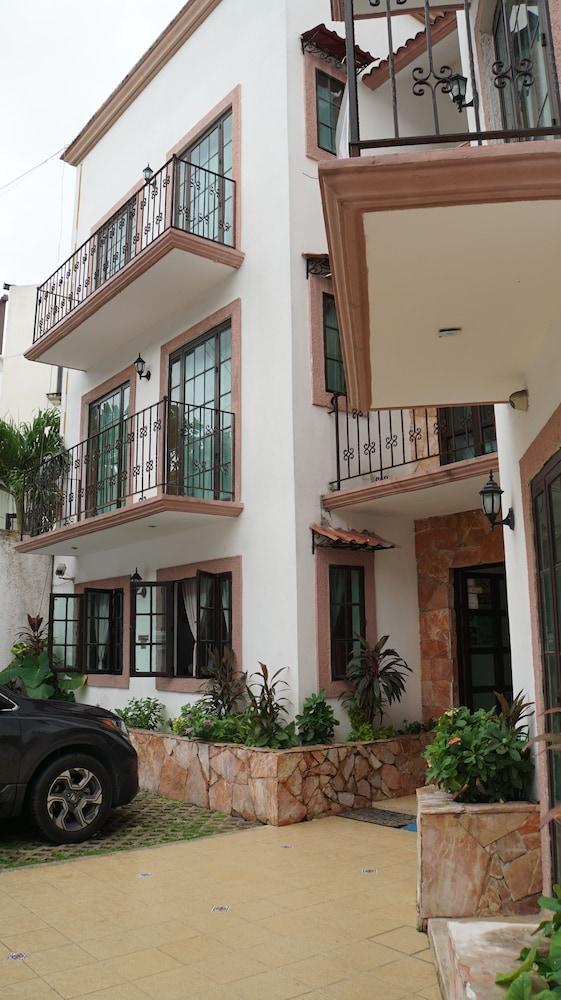 Alux Playa del Carmen