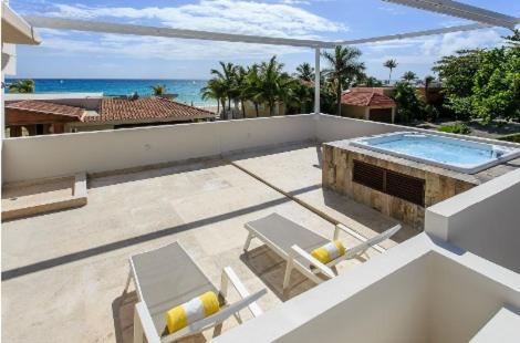 Unique In Playacar- Block From The * Playa del Carmen